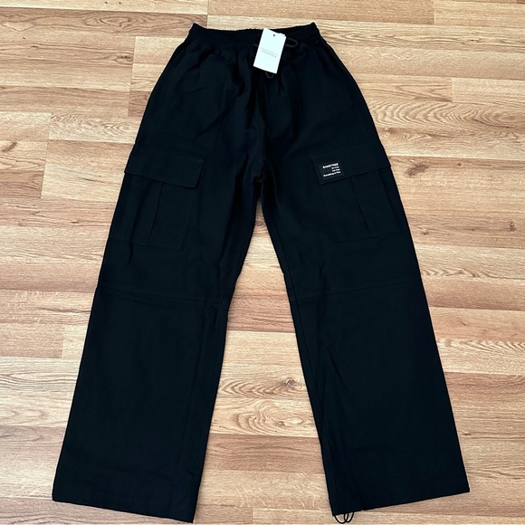 SANGTREE Pants - SANGTREE Women’s Wide Leg or Tapered Leg High Waist Cargo Pants Black Size S NWT